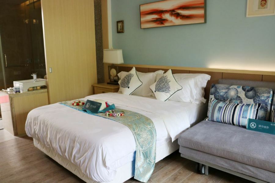 סניה Roeasy Hospitality Hotel מראה חיצוני תמונה