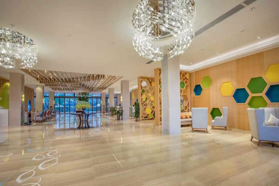 סניה Roeasy Hospitality Hotel מראה חיצוני תמונה