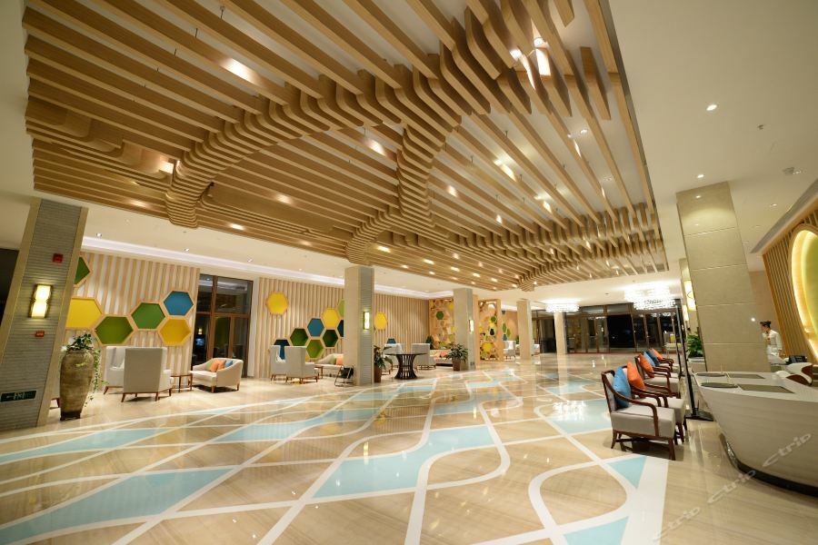 סניה Roeasy Hospitality Hotel מראה חיצוני תמונה